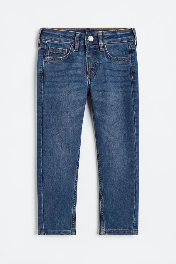 Relaxed Tapered Fit Jeans