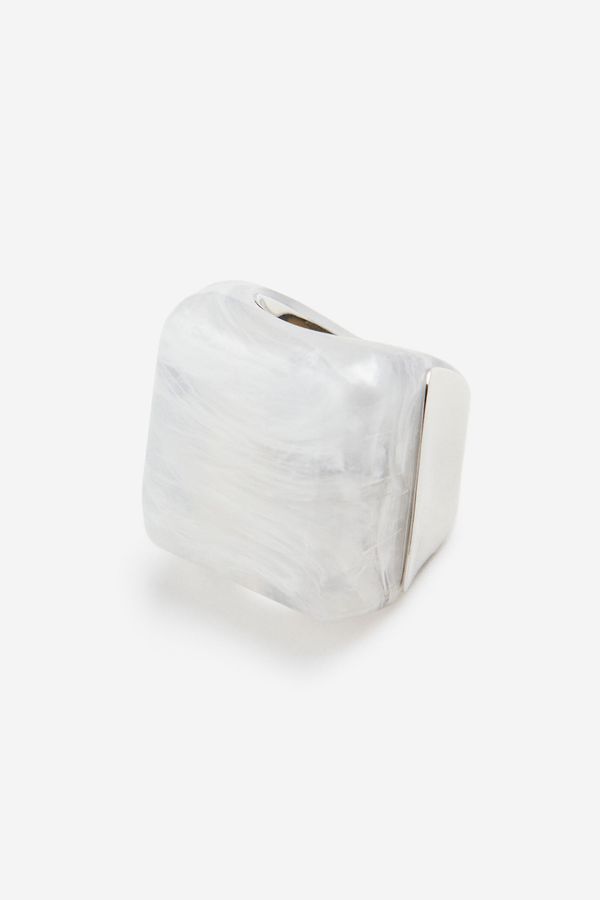 Anillo statement