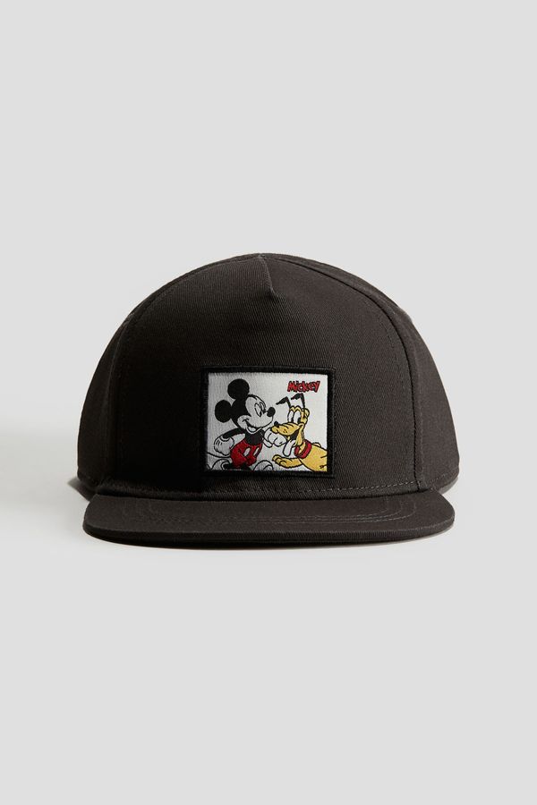 Gorra con motivo