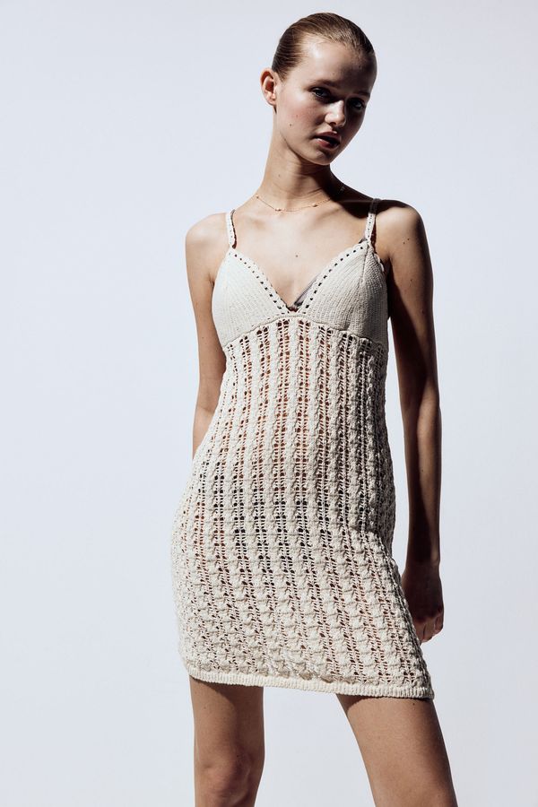 Vestido de punto efecto crochet