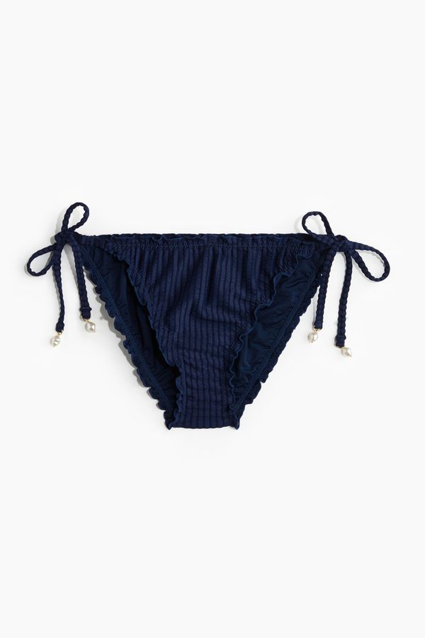 Braga de bikini con lazada