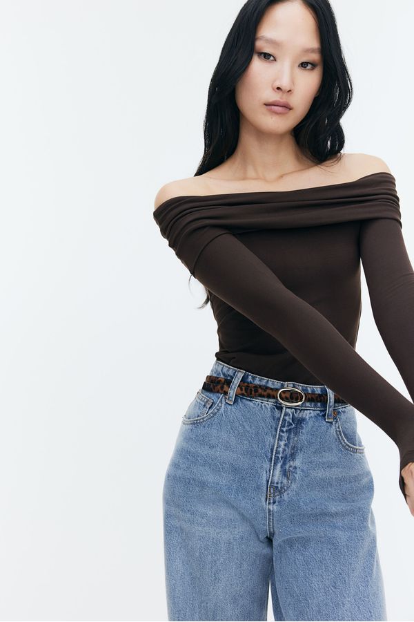 Top off-the-shoulder