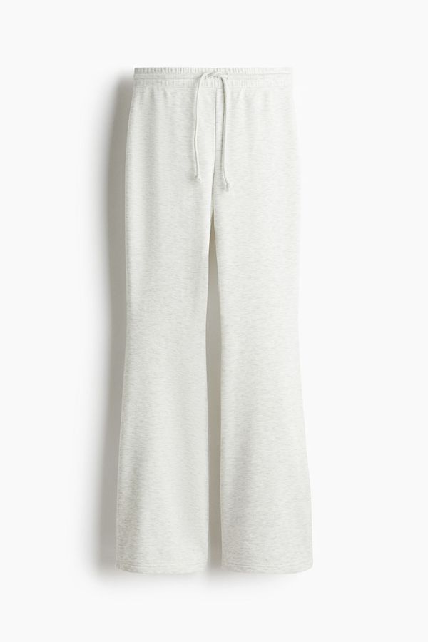 Joggers acampanados