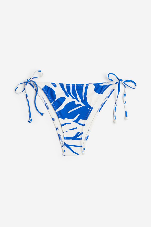 Braga de bikini con lazada