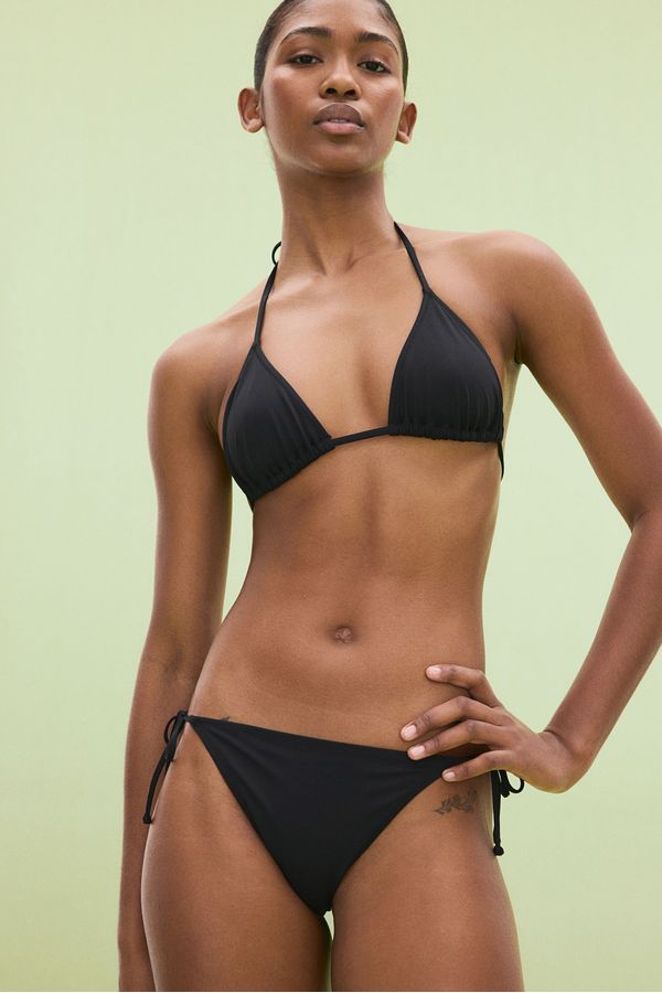 Braga de bikini con lazada