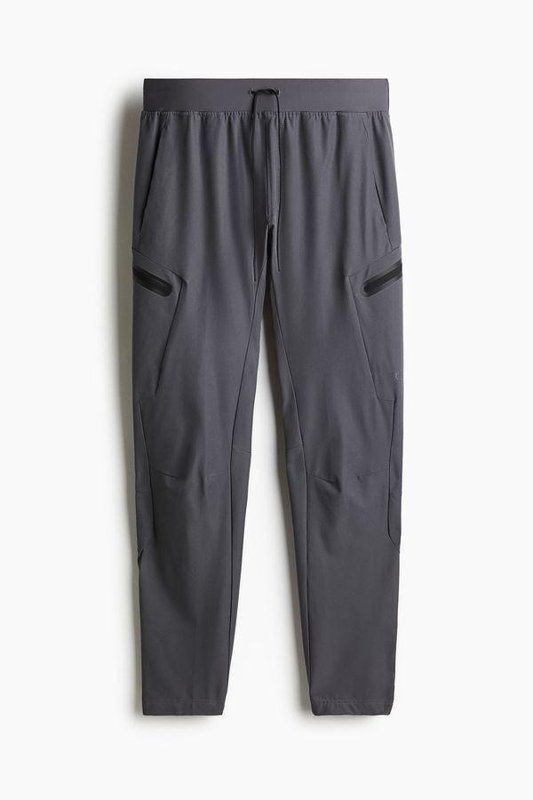 Joggers de deporte en DryMove™ Slim Fit