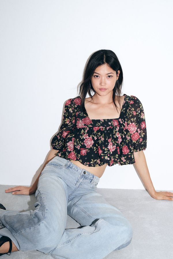 Blusa estampada con bajo burbuja