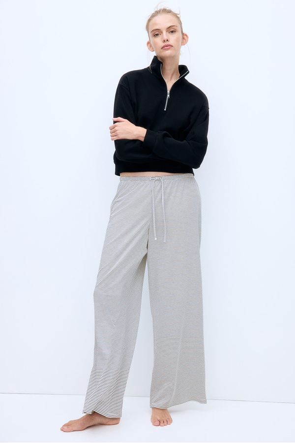 Pantalón recto con cordón de ajuste