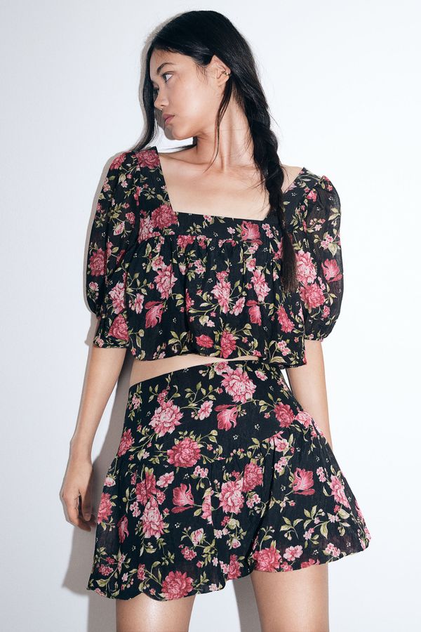 Falda estampada con bajo burbuja