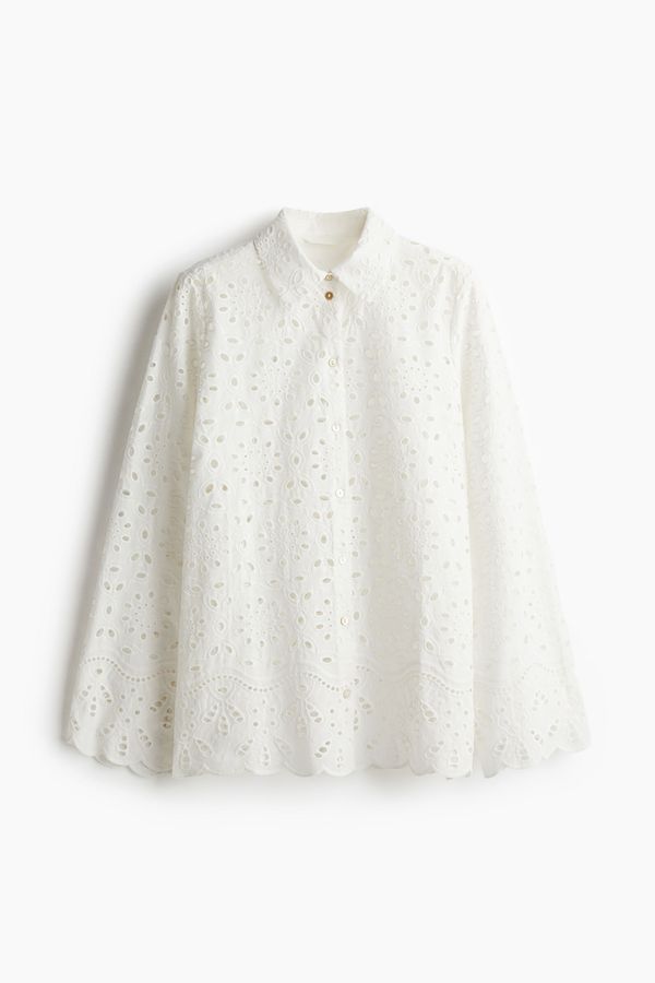 Camisa con bordado inglés