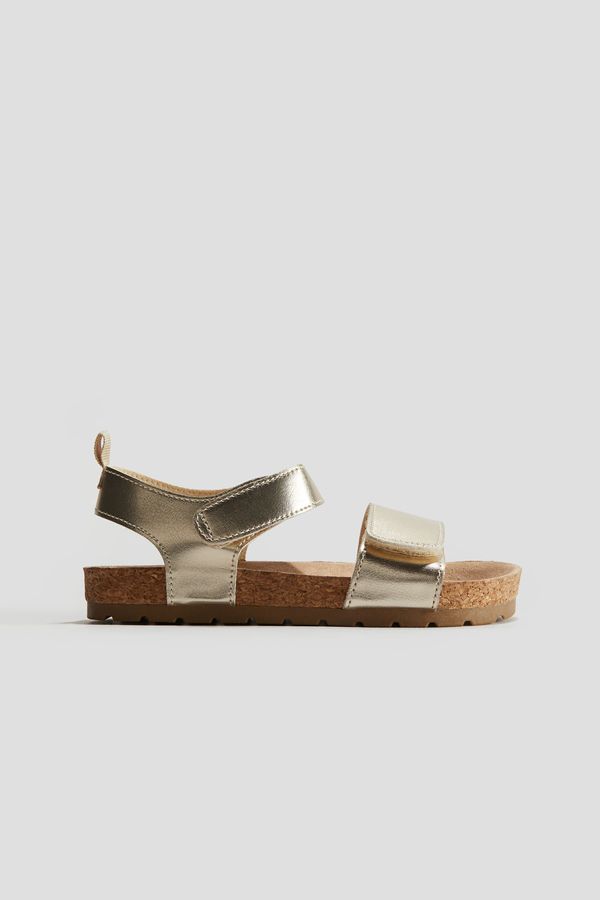 Sandalias con pulsera