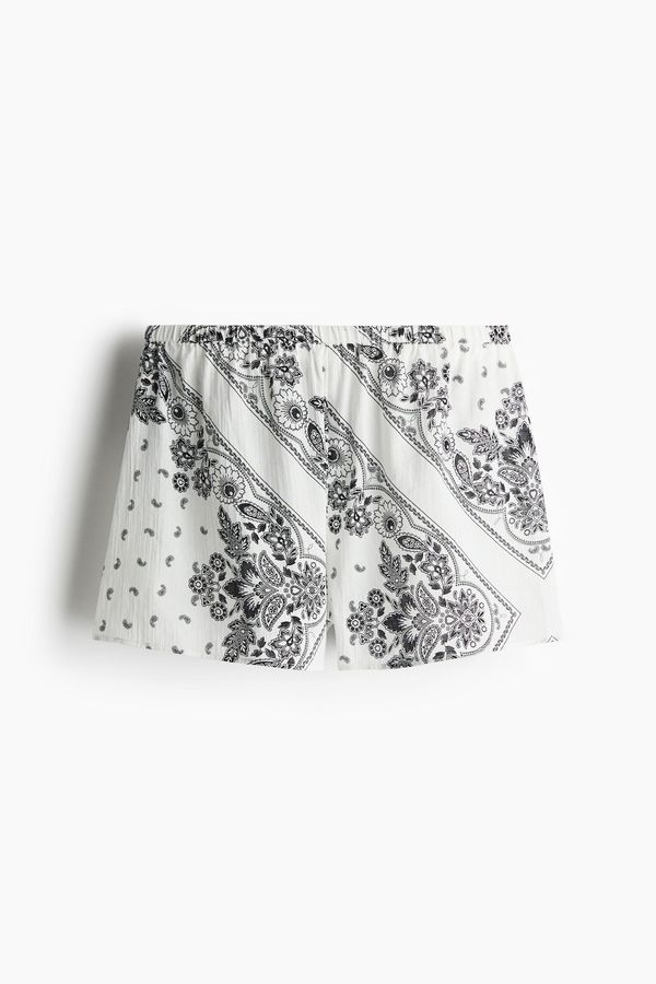 Pantalón de playa corto efecto arrugado