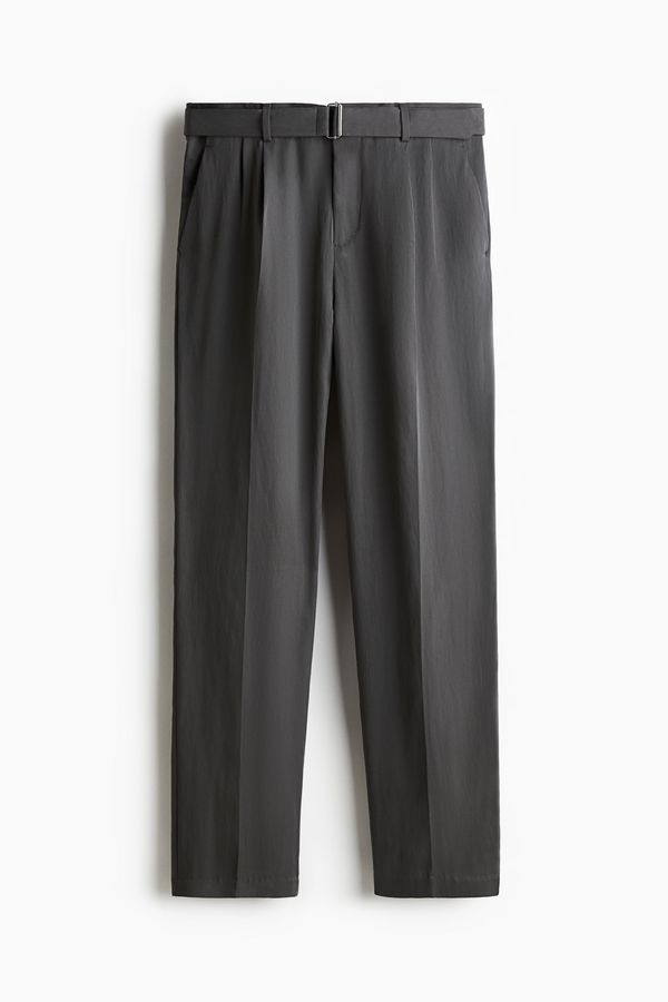 Pantalón de sarga con cinturón Regular Fit