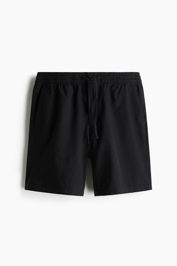 Pantalón corto en mezcla de lino Regular Fit