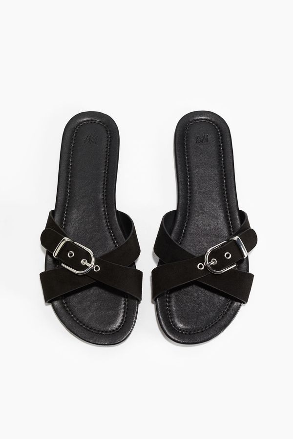 Sandalias con tiras cruzadas