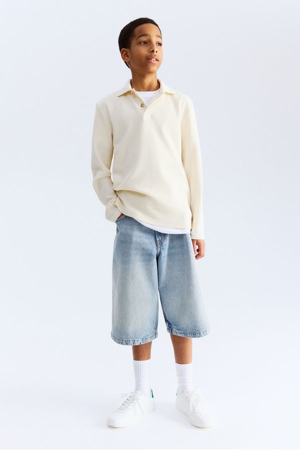 Bermudas vaqueras de corte baggy