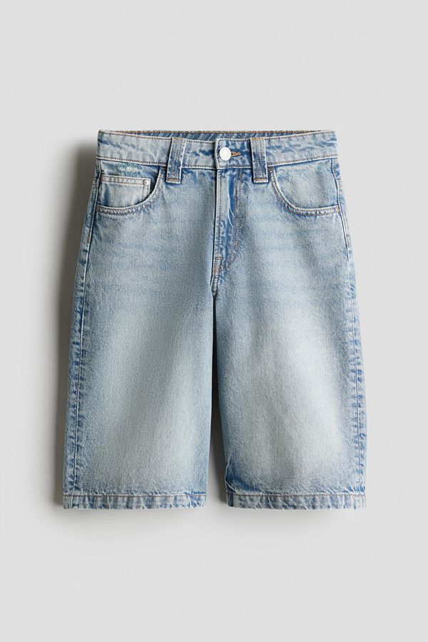 Bermudas vaqueras de corte baggy