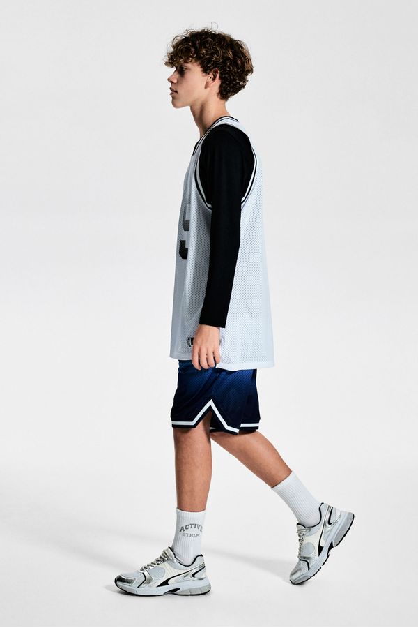 Pantalón corto de baloncesto con DryMove™