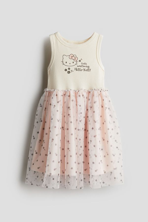 Vestido con motivo estampado y falda de tul