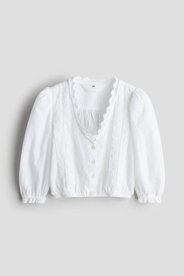 Blusa con bordado inglés