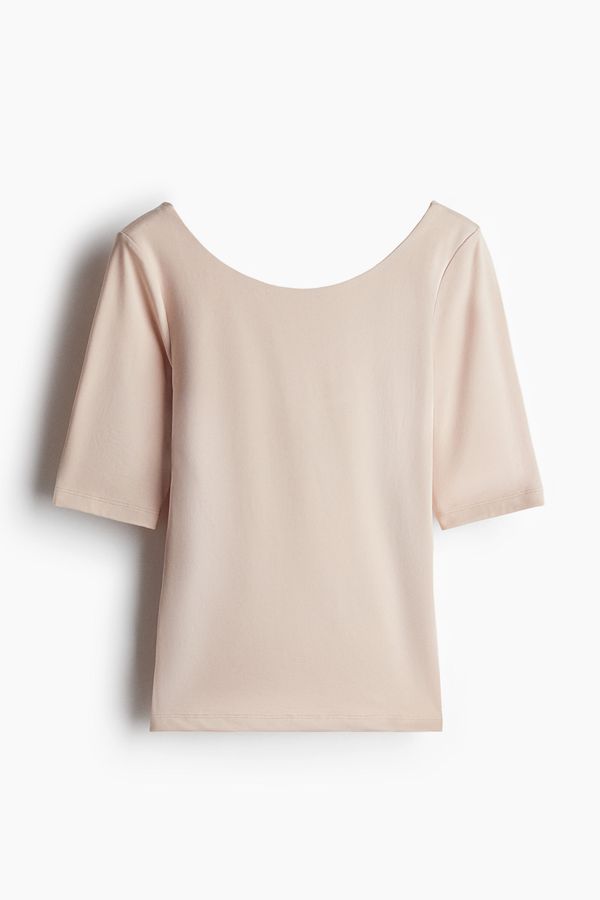 Top con escote bailarina