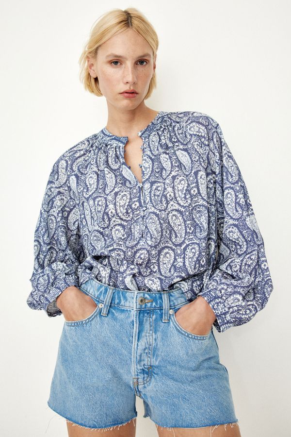 Blusa con cuello mao