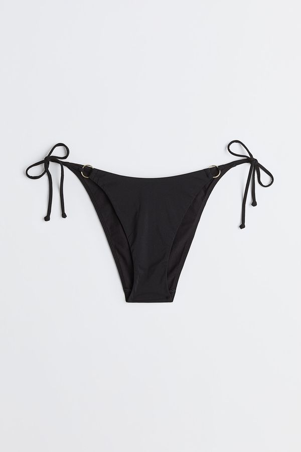 Braga de bikini con lazada