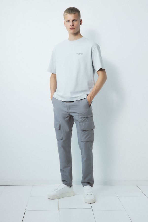 Pantalón cargo de sarga Regular Fit