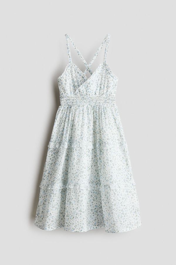 Vestido fruncido con volantes