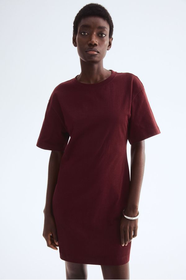 Vestido camiseta entallado