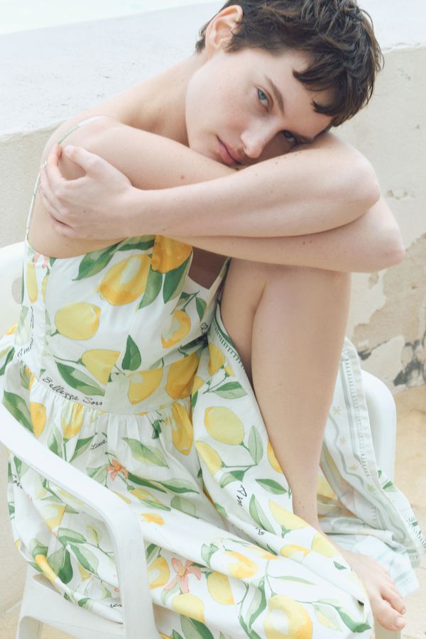 Vestido con tirantes espagueti
