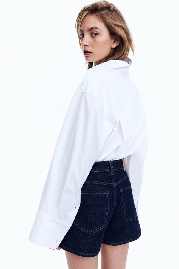 Pantalón corto en denim