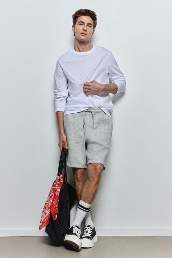 Pantalón corto en sudadera Regular Fit
