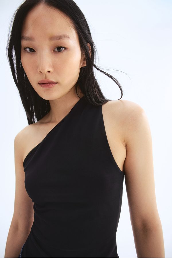 One-shoulder top