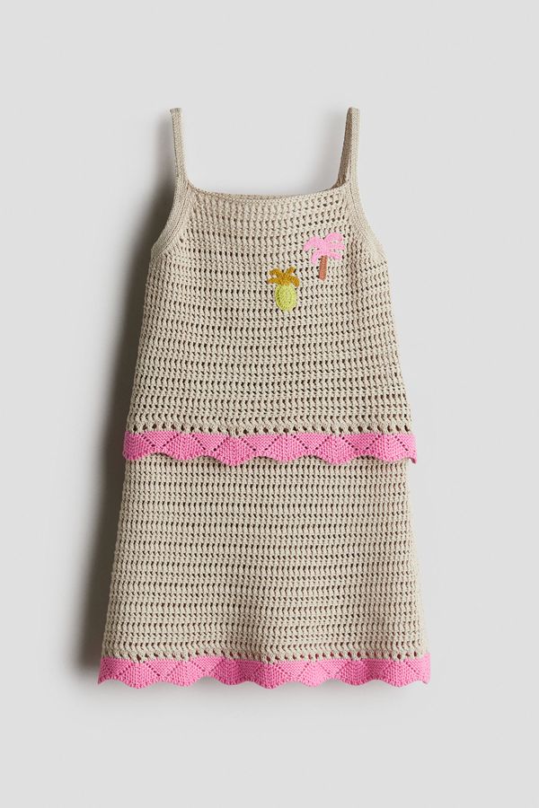 Conjunto de top y falda de punto