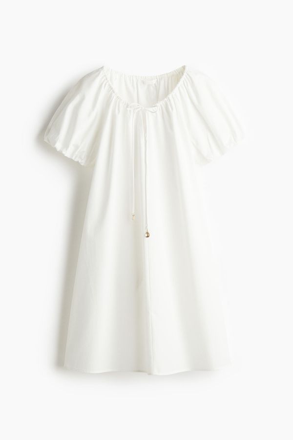 Vestido con cordón de ajuste