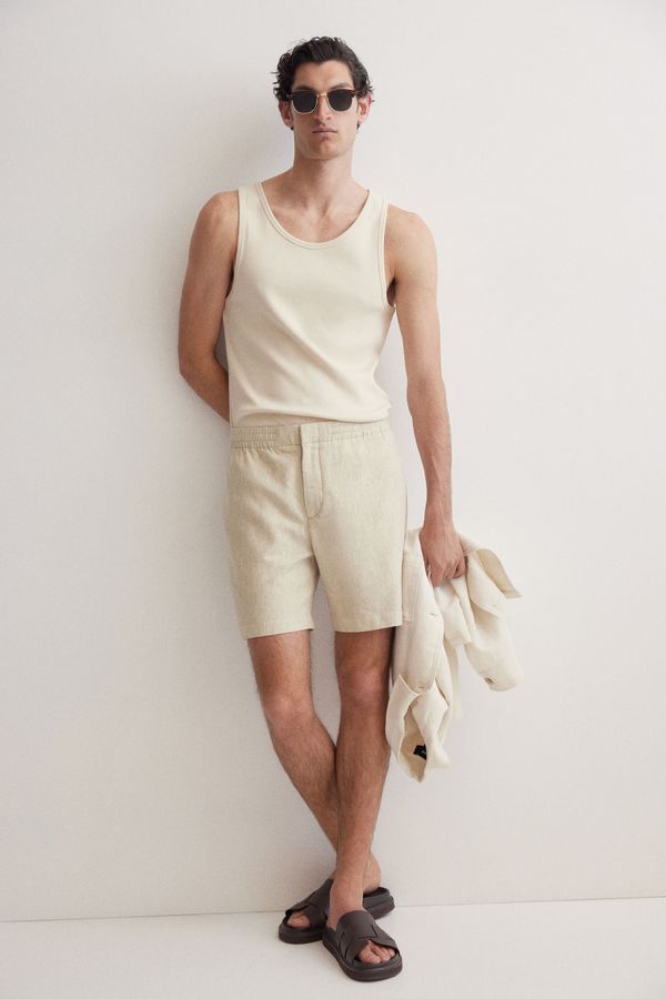 Pantalón corto en mezcla de lino Regular Fit