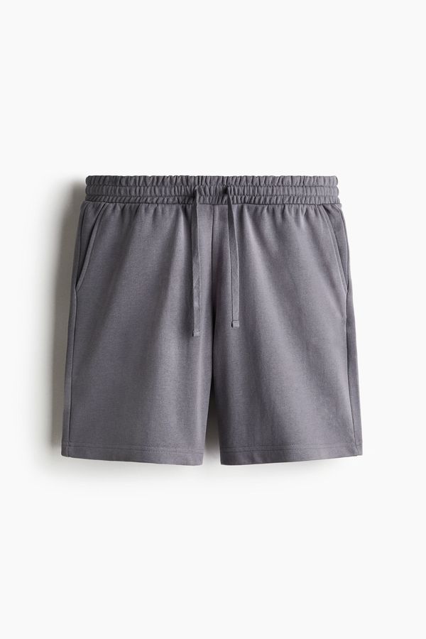 Pantalón corto en sudadera Regular Fit