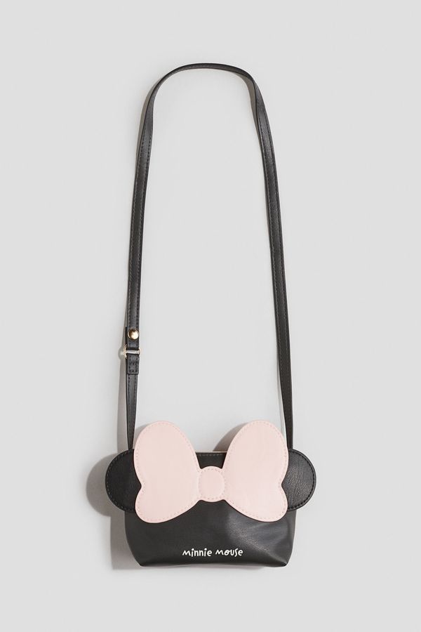 Bolso bandolera con aplicación