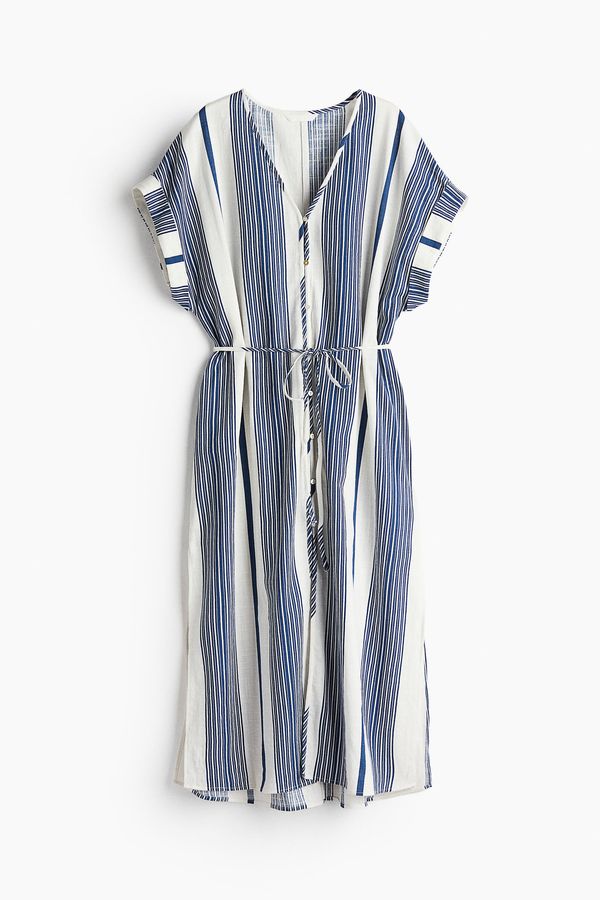 Vestido de crepé con botonadura frontal