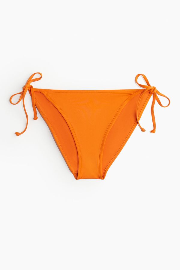 Braga de bikini con lazada