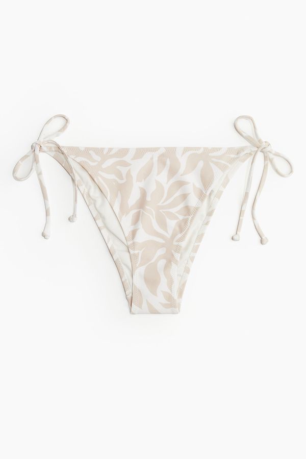 Braga de bikini con lazada