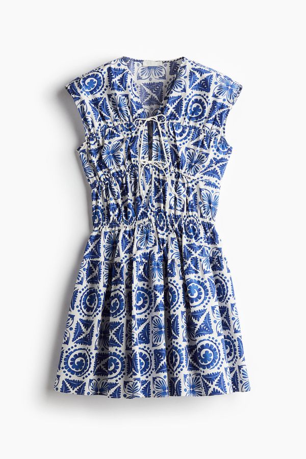 Vestido de popelina con cordones de ajuste