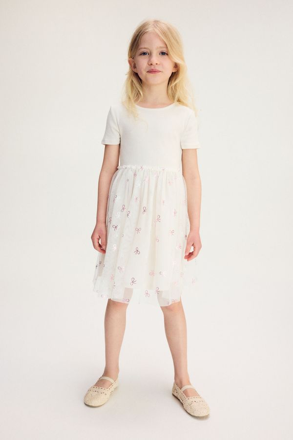 Vestido con falda de tul