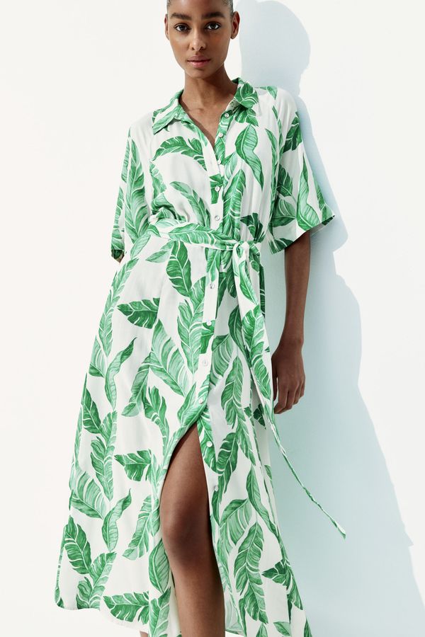 Vestido camisero con cinturón de anudar