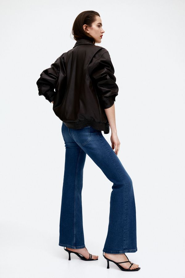 Flared Low Jeans