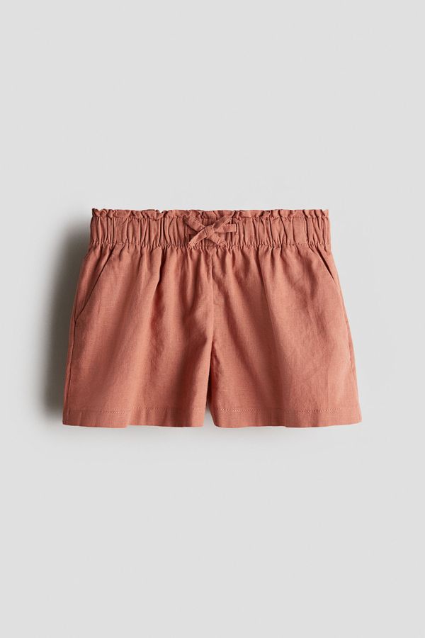 Pantalón corto en mezcla de lino
