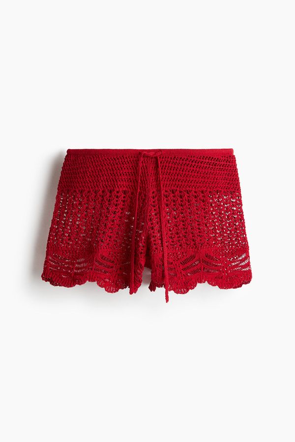Pantalón playero corto efecto crochet