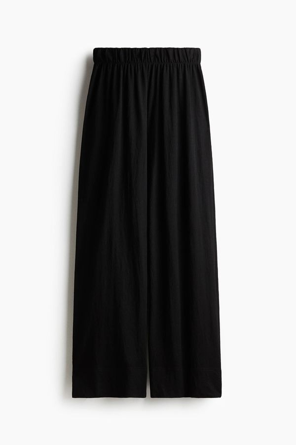 Pantalón amplio