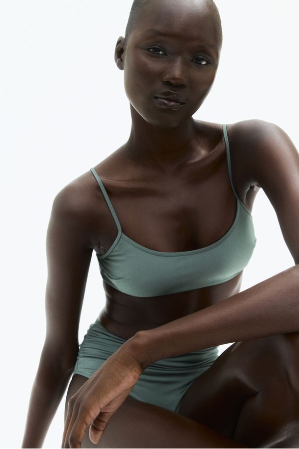 Top de bikini con relleno